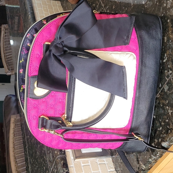 Betsey Johnson Handbags - Betsey Johnson Bow Bag